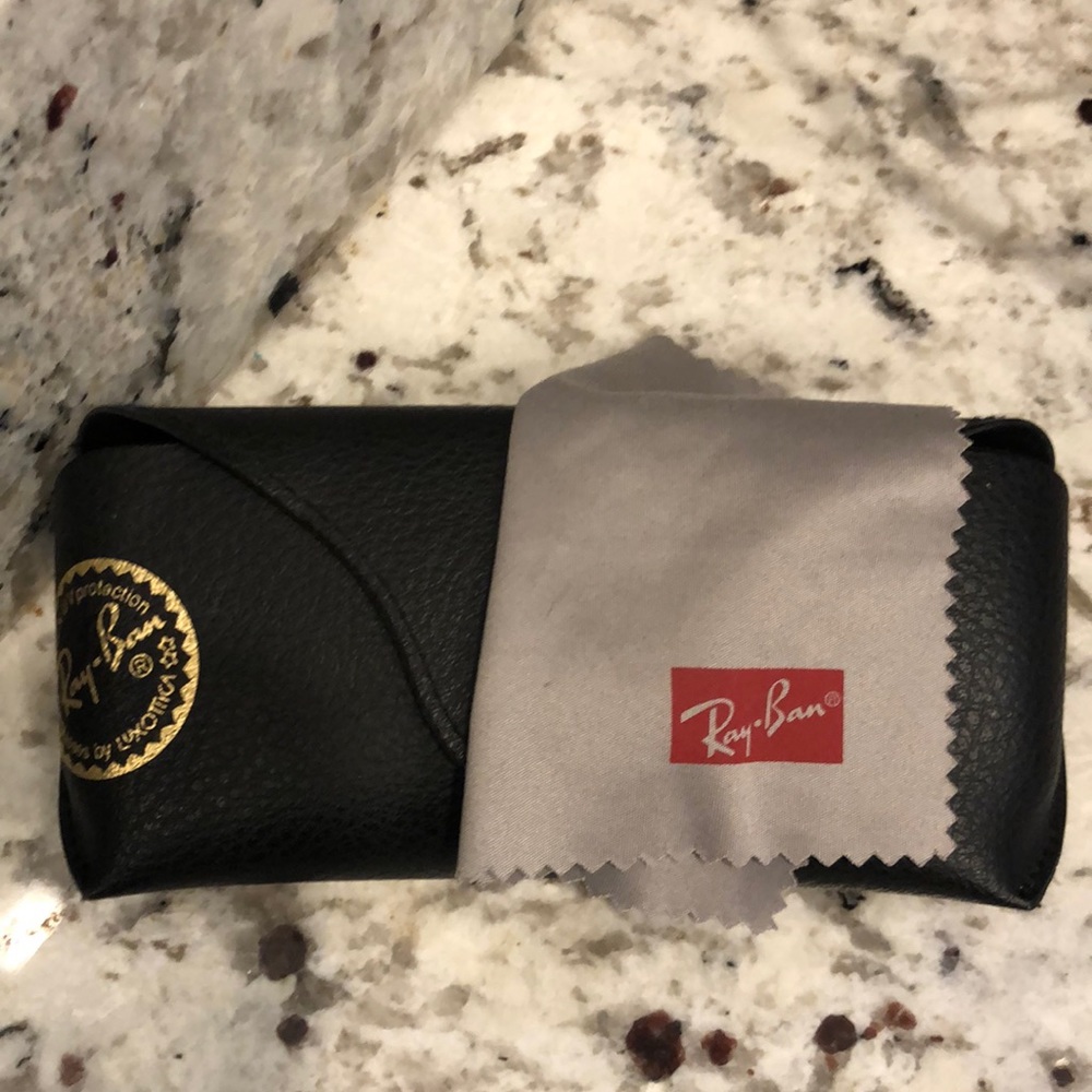 Ray Ban case and wipe